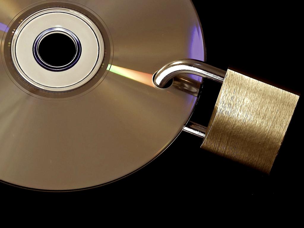 Cloud backup and syncing service concept