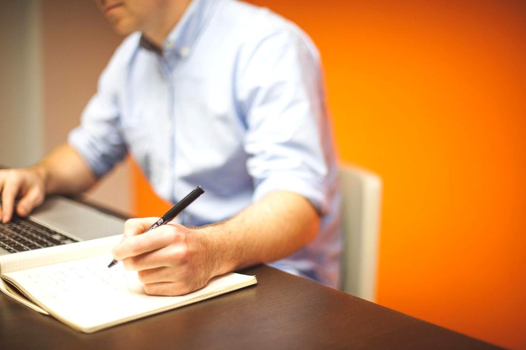 Custom folder structure illustration